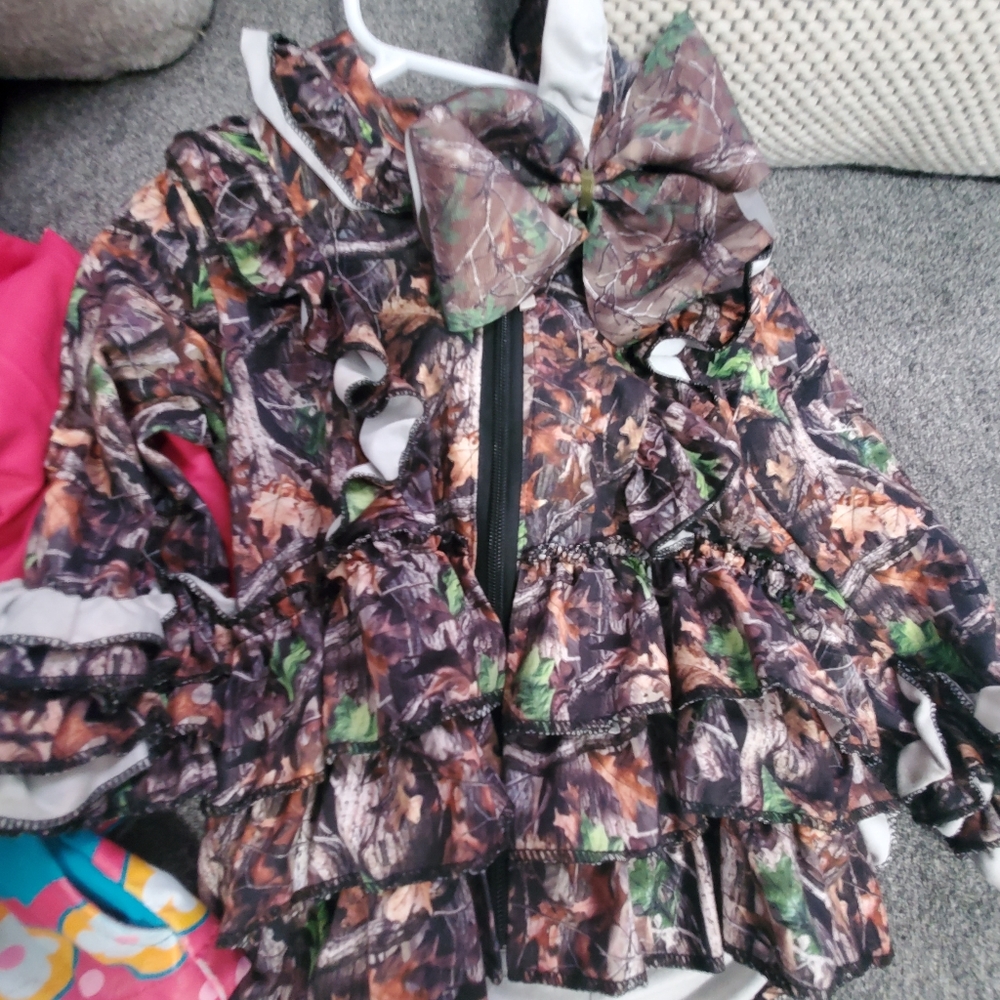 Camo Zip up Jacket 2T